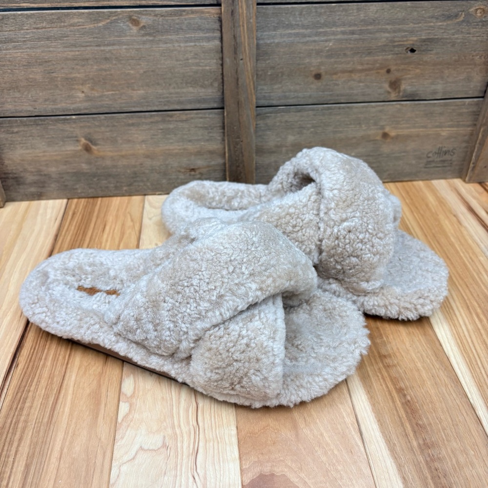 Olukai Hila Heu Women’s Cozy Slipper Sandals Plush Curly Shearling Sz 9